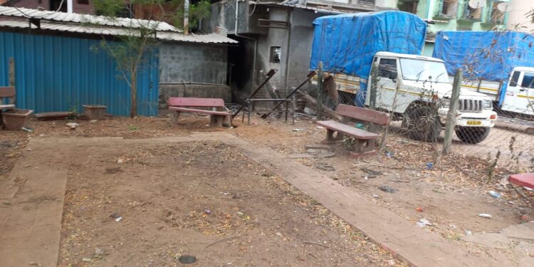 पालीतील बालोद्यान दुरुस्तीच्या प्रतीक्षेत