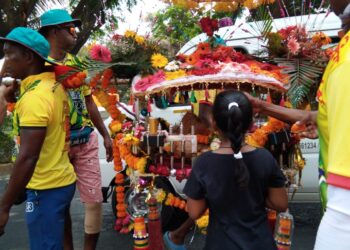 मंगलमूर्ती युवा मंडळ निघाले एकविरेच्या पालखी सोहळ्याला