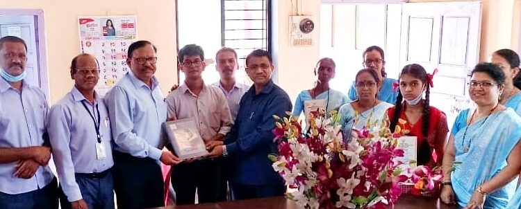 ना.ना.पाटील हायस्कूलचे यश