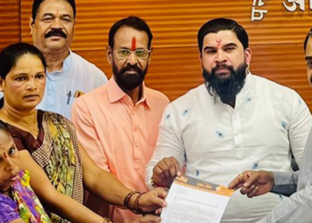 आदिवासी वाड्यांचा मालमत्ता कर रद्द करा; आयुक्तांकडे आदिवासी वाडीतील नागरीकांची मागणी