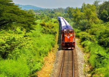 पूर्व मोसमी पावसाने कोकण रेल्वे विस्कळीत