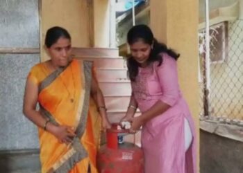 गॅस दरवाढीने ‘उज्ज्वला’च्या डोळ्यात धूर