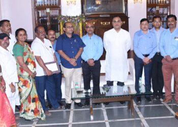 माहिती व जनसंपर्क महासंचालनालयाच्या प्रधान सचिवांनी दिली विभागीय प्रदर्शनास भेट