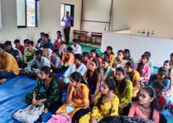 खांब येथे स्पर्धा परीक्षा मार्गदर्शन शिबीर