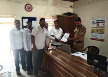 आगरदांडा ते नांदले रस्ता त्वरित तयार करा