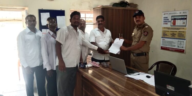 आगरदांडा ते नांदले रस्ता त्वरित तयार करा