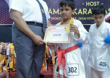 कराटेमध्ये विहानला सुवर्ण