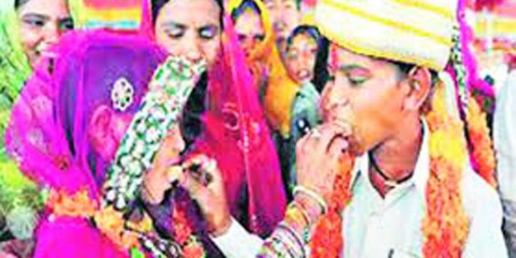 आदिवासींचे बालविवाह रोखले जावेत