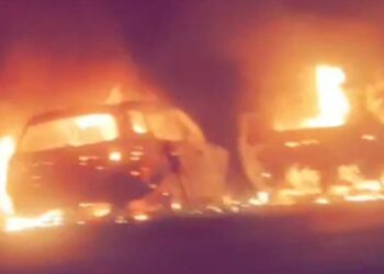 नागोठणेनजीक टँकरच्या धडकेने दोन वाहने पेटली