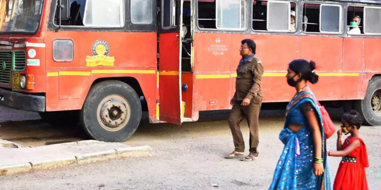 मुरूड-आगारा बस पूर्ण क्षमतेने सुरू