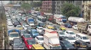 मुंबई ईस्टर्न एक्स्प्रेस मार्गावर प्रचंड वाहतूक कोंडी