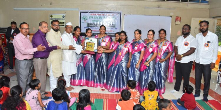 धनलक्ष्मी स्वयंमसायता बचत गट; राजमाता जिजाऊ महाराष्ट्र भूषण पुरस्काराने सन्मानित