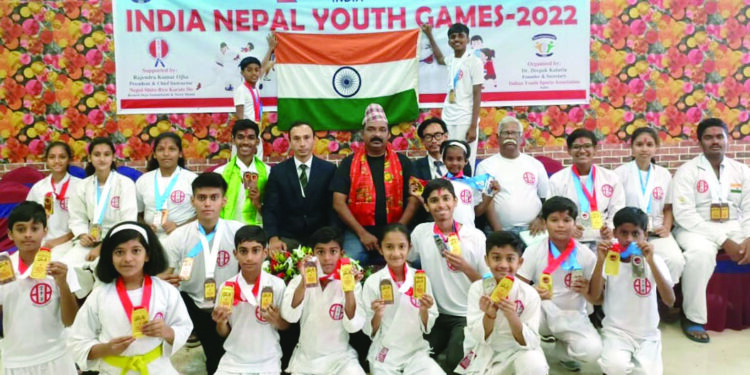 नेपाळमध्ये आंतरराष्ट्रीय कराटे स्पर्धेत अलिबागच्या खेळाडूंची बाजी