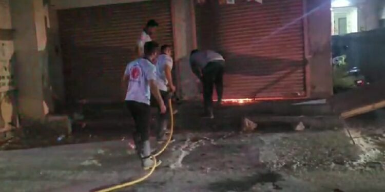 आंब्याच्या दुकानात आग; मोठे नुकसान