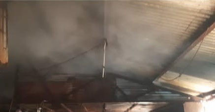 माथेरानमध्ये घोड्यांच्या तबेल्याला आग