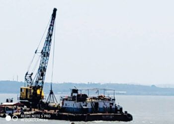 मोरा बंदर घेणार मोकळा श्‍वास; गाळ काढण्याच्या कामाला सुरुवात