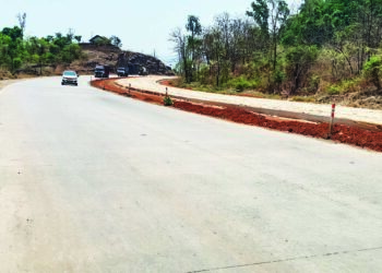 कोकणच्या विकासाचा मार्ग खडतरच!