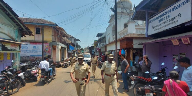 मुरूडमध्ये पोलिसांनी केले रूट मार्च