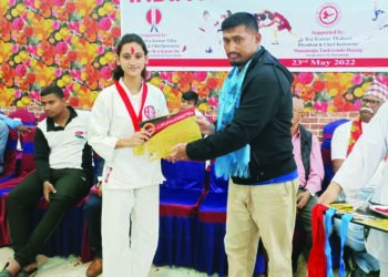 कराटे स्पर्धेत मुमुक्षाला सुवर्णपदक