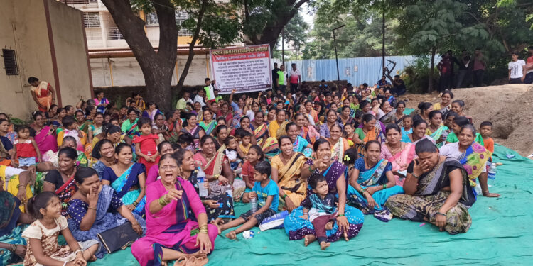 नवघर ग्रामस्थांच्या उपोषणाला यश