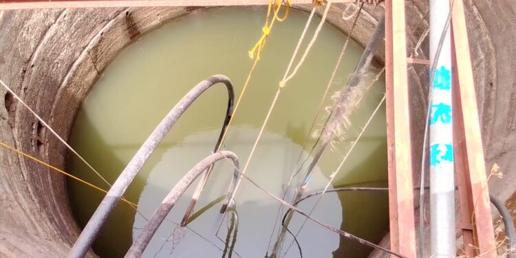 हरेवाडीत पिण्याच्या पाण्याचा बांधकामासाठी वापर