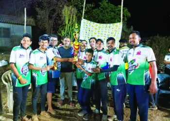 पोटलज प्रीमियर लीगचा अप्पू आणि पप्पू वॉरियर्स मानकरी