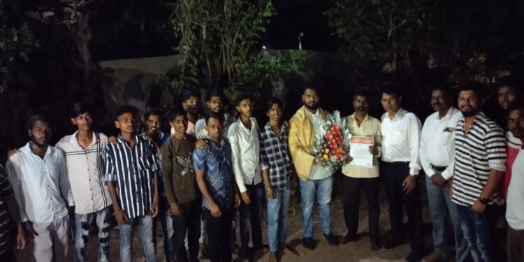 आंबिवली येथील युवकांचा पक्षप्रवेश