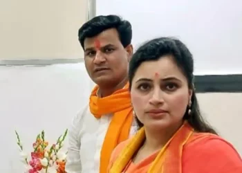 राणा दाम्पत्याला न्यायालायची नोटीस