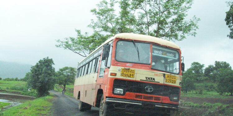 रोहा आगाराचा ग्रामीण प्रवाशांकडे दुलक्ष