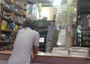 शाळेय वस्तू महागल्या पालकांच्या खिशाला मोठा फटका