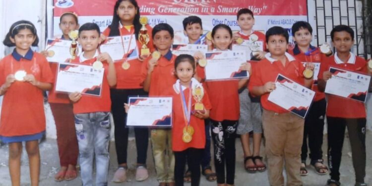 अ‍ॅबेकस संस्थेच्या विद्यार्थाचे यश