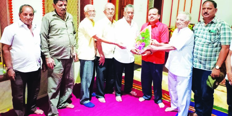 वैश्यवाणी समाज अध्यक्षपदी सुधीर मांडवकर