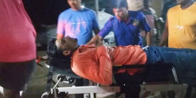 रिकाम्या ऑक्सिजन सिलेंडरमुळे रुग्णाची फरपट