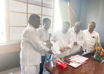 हिंदू-लिंगायत समाजाची; ओबीसीचे दाखल्यांची मागणी