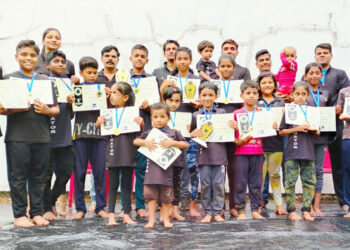 डिग्री परीक्षेत विद्यार्थ्यांचे घवघवीत यश