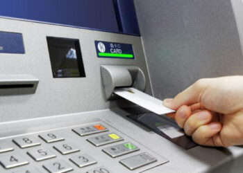 एटीएमचा गैरवापर करून एकाची लूट