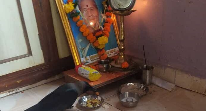 काकस्पर्श! रोह्यात घडतेय नवलाईची गोष्ट