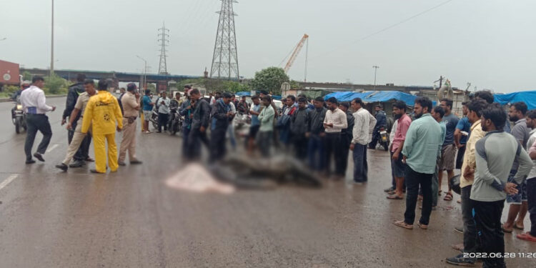 चिर्ले गावाजवळ ट्रेलरने तरुणाला चिरडले; जागीच ठार