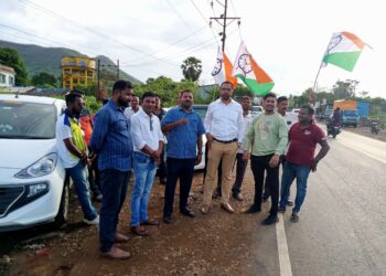 गोपीचंद पडळकराचा निषेध व्यक्त