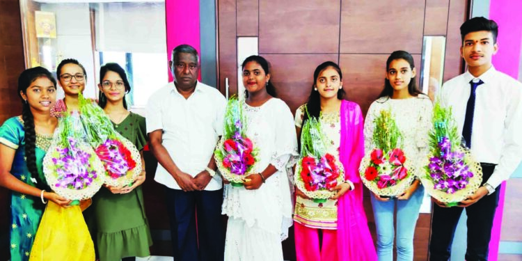 यशवंतांच्या पाठीवर शाबासकीची थाप