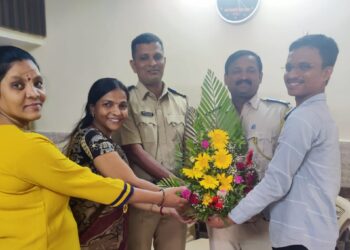 खाकी वर्दीतल्या प्रामाणिकतेचा सन्मान