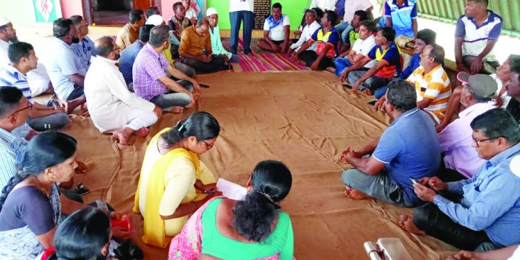 बोर्ली खाडीपात्रातील अवैध भराव; खारफुटी संकटात