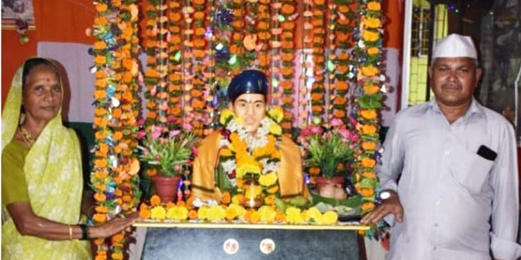 प्रशासनाविरोधात शहिदाच्या कुटुंबियांची नाराजी