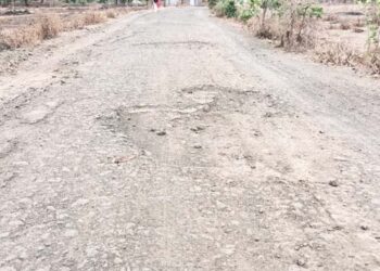 खालापूर तालुक्यातील रस्त्यांची दयनीय अवस्था; केळवली मार्गे बीडखुद-खरवई मार्गावर खड्डेच खड्डे