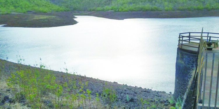 संदेरी धरण होतेय धोकादायक; अपघात होण्याची शक्यता