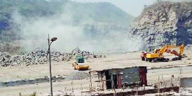 अवैध ब्लास्टिंगवर कारवाई करा; मनसेनेकडून सागरी पोलीस ठाण्याला निवेदन