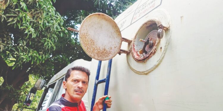 गॅस गळती रोखल्याने अनर्थ टळला