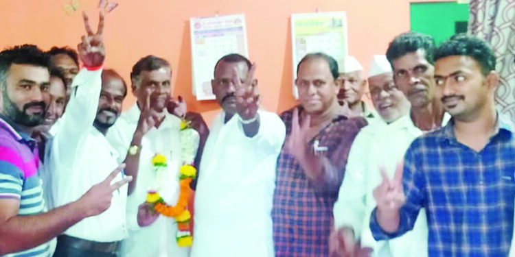 अनंत नाक्तीवरील अविश्‍वास प्रस्ताव फेटाळला