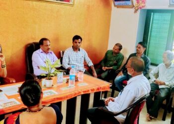 नदीतील गाळ काढल्याने मांडला गावाला दिलासा