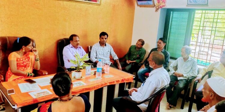 नदीतील गाळ काढल्याने मांडला गावाला दिलासा